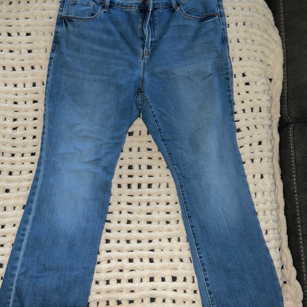 Boot-cut Jeans